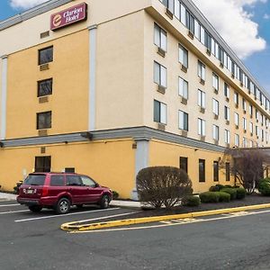 Clarion Hotel Somerset - New Brunswick